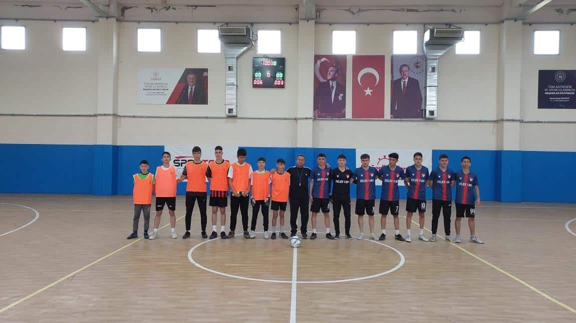 Futsal turnuvasında 11D bilişim  sınıfı şampiyon oldu. 