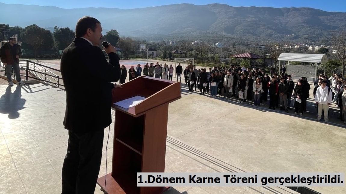 1.Dönemi Karne Töreni ile kapattık.